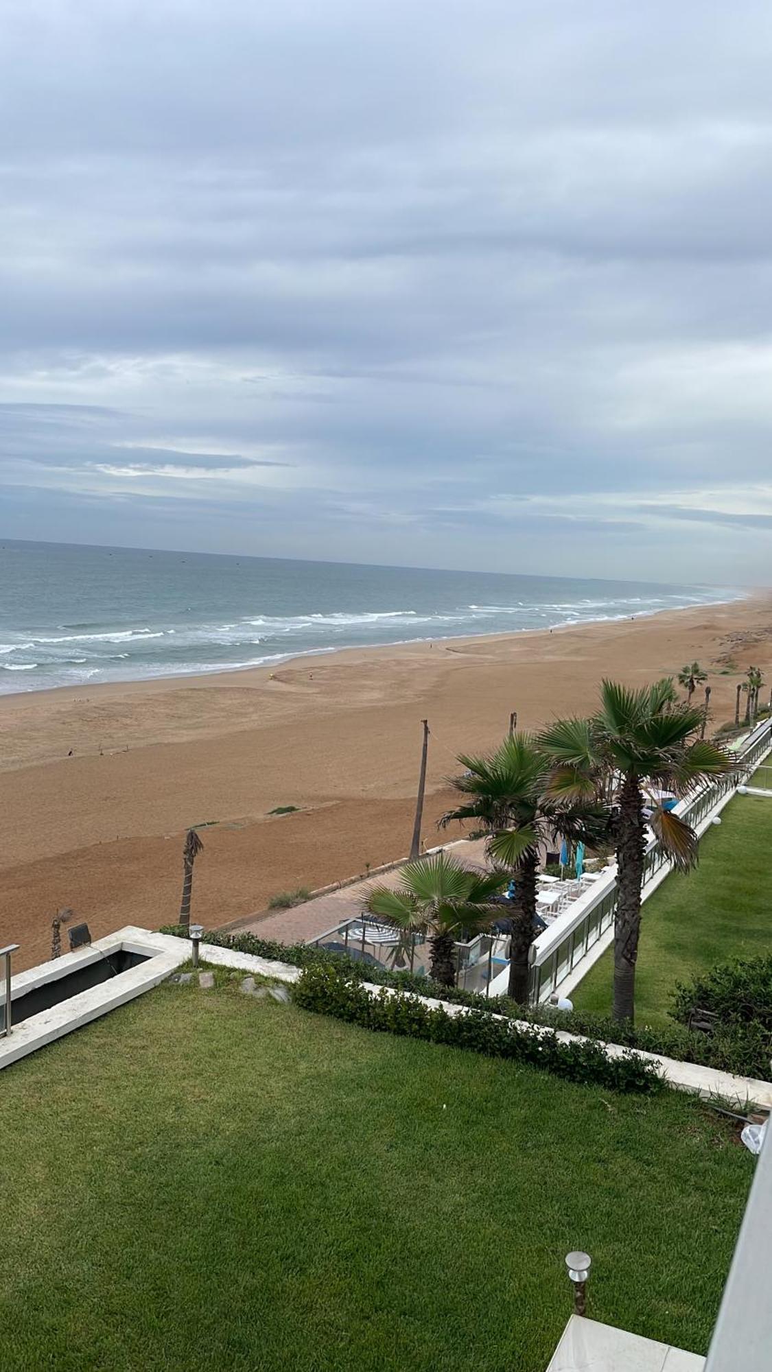 Appart De Luxe Front De Mer Prestigia Plage Des Nations Сале Екстер'єр фото